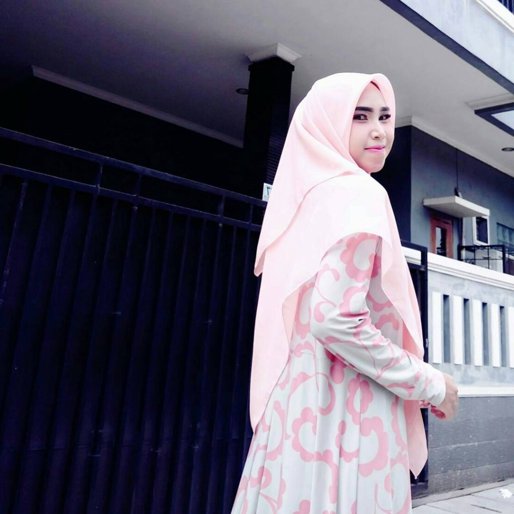 Contoh hijab dengan bahan sifon dobel haikon