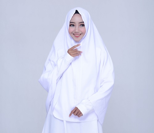 Jilbab putih syari